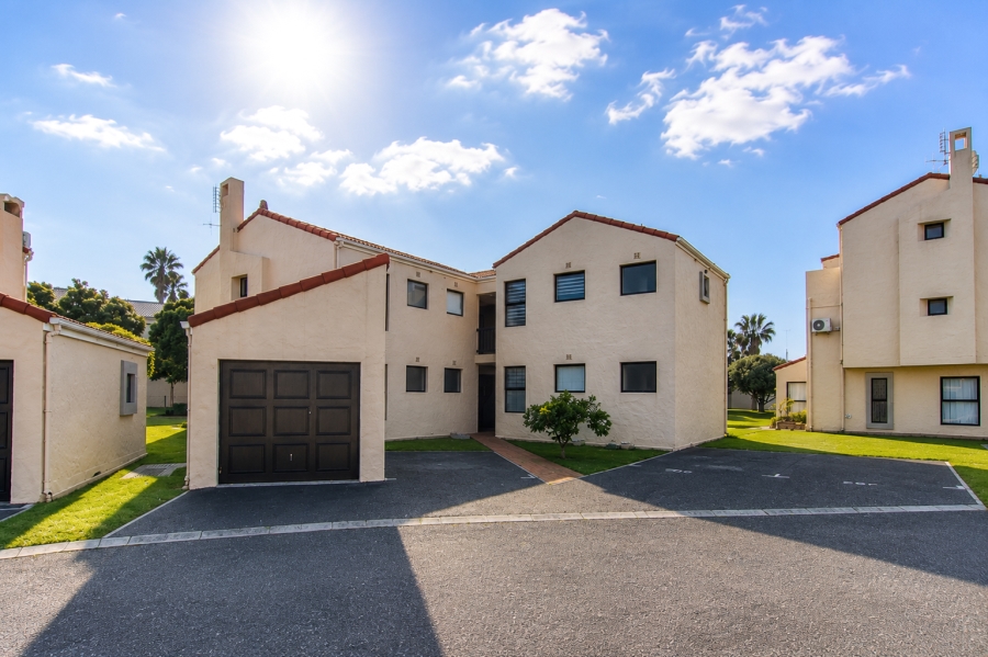 1 Bedroom Property for Sale in Greenways Golf Estate Western Cape